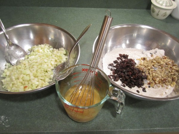 Raw Apple Muffins 005