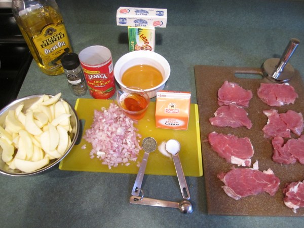 Pork with apples and cream 003